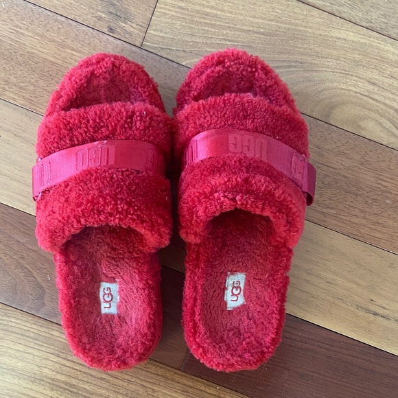 UGG Shoes - UGG fluffita platform slipper sandals
